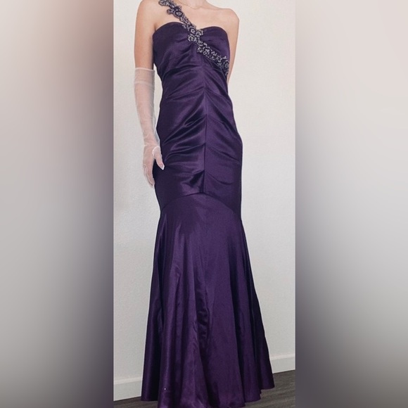 Xscape Purple By Joanna Chen Fish Tail Gown Formal Dress B1 - Picture 1 of 8